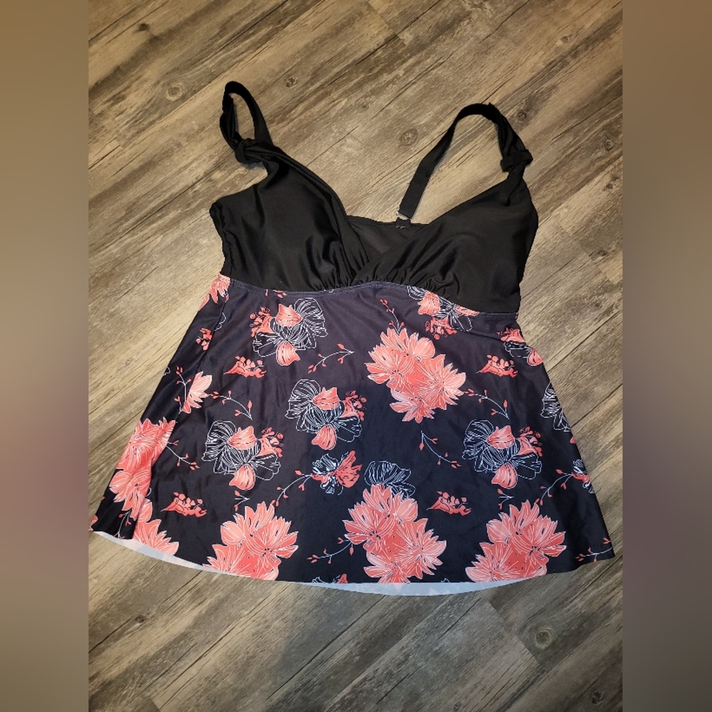 Esprila Floral Tankini Top